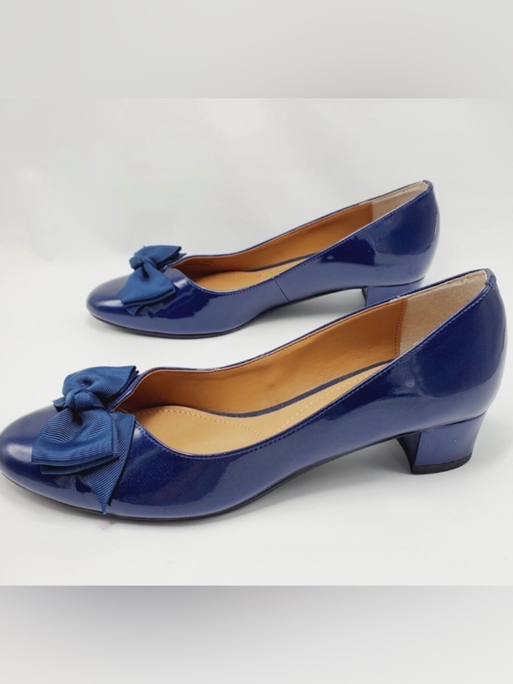 J. Renee Cameo Patent Bow Detail Block Heel Pumps, Navy - SZ 7.5